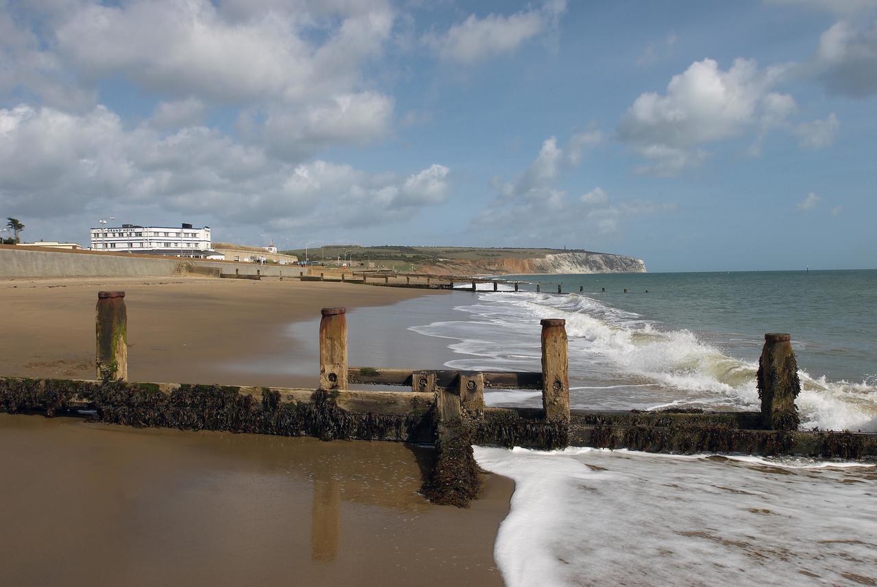 Sandown Hotel - Sandown, Isle Of Wight --- Return Car Ferry 89 Pounds From Southampton Exterior foto